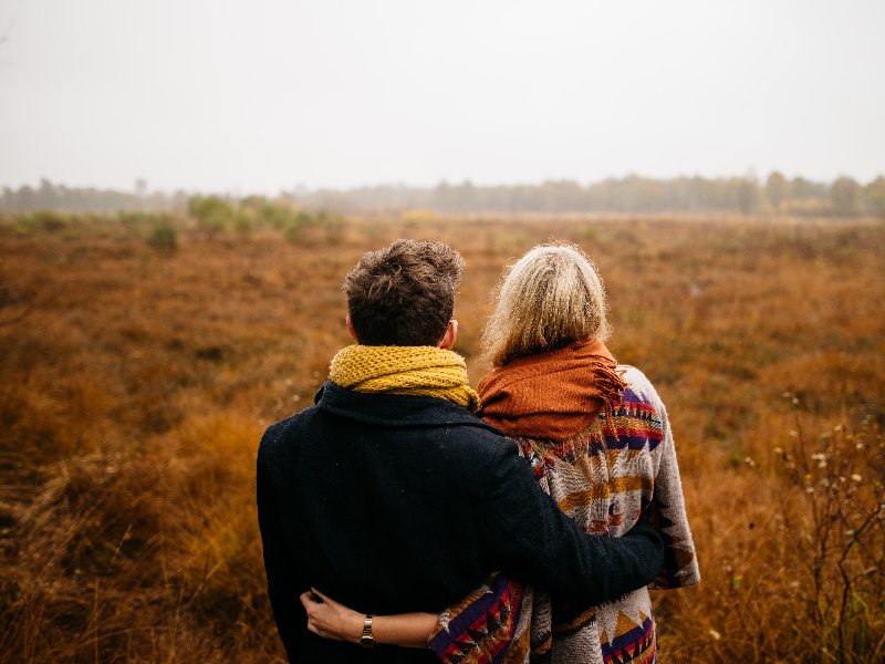 ¿Qué hay que hacer antes de iniciar una relación a distancia?
